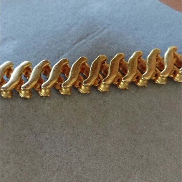 Double layer Crystals and pearls choker and bracelet set - Picture 8 of 14